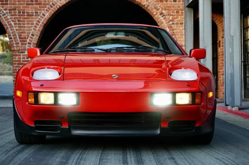 Porsche 928S 2dr Coupe 5-Spd 1986