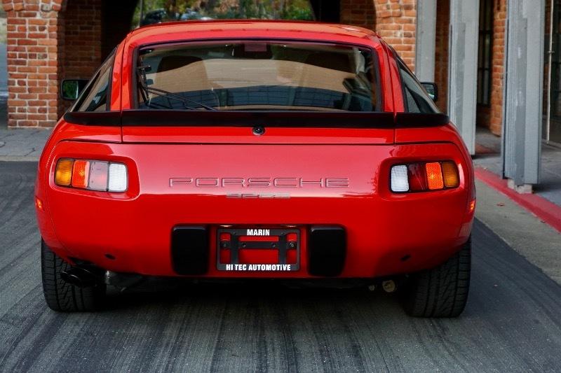 Porsche 928S 2dr Coupe 5-Spd 1986