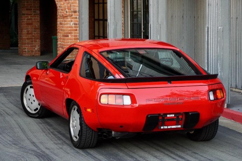 Porsche 928S 2dr Coupe 5-Spd 1986