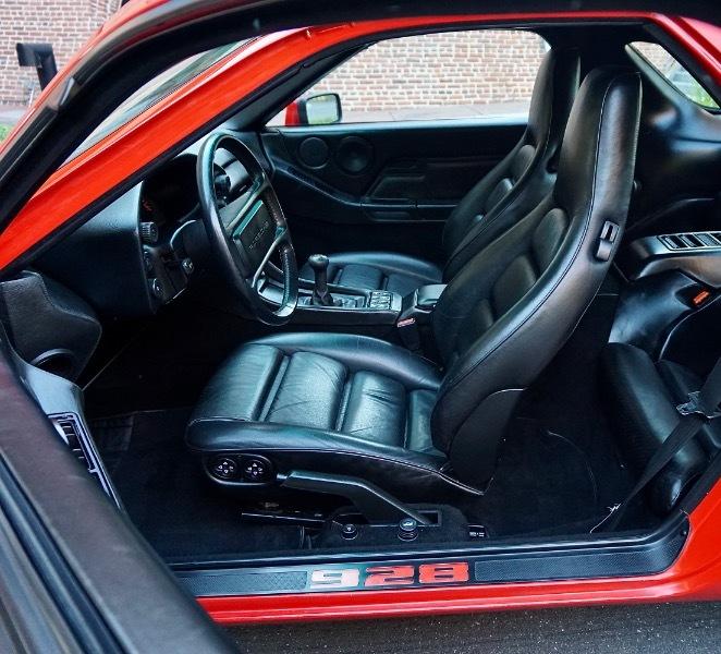 Porsche 928S 2dr Coupe 5-Spd 1986