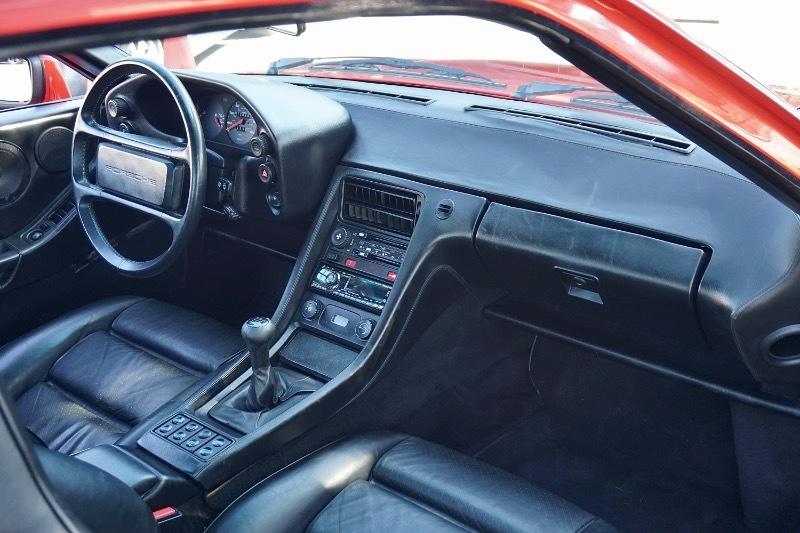 Porsche 928S 2dr Coupe 5-Spd 1986
