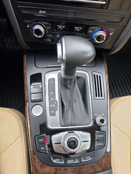 Audi A4 2.0T Premium Plus quattro Sedan AWD 8A 2016