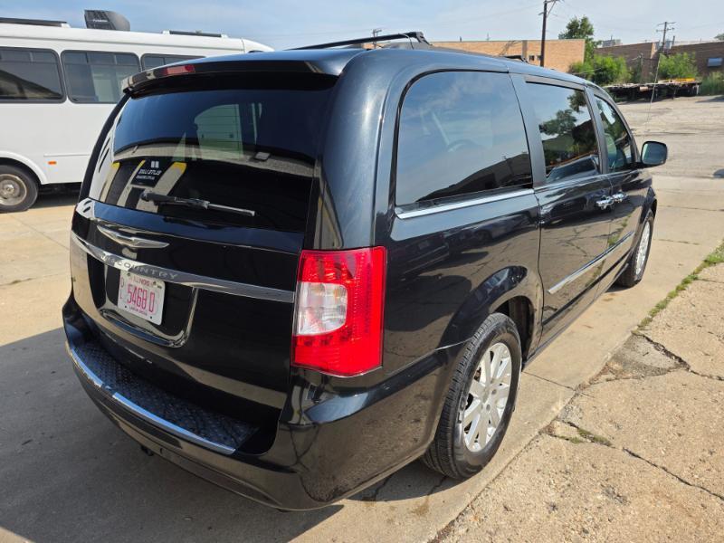 Chrysler Town & Country Touring-L 2012