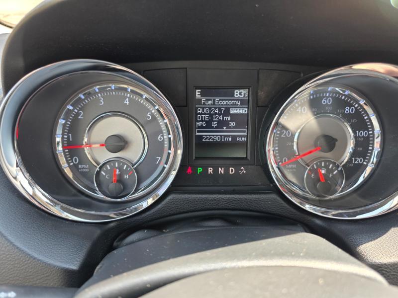 Chrysler Town & Country Touring-L 2012