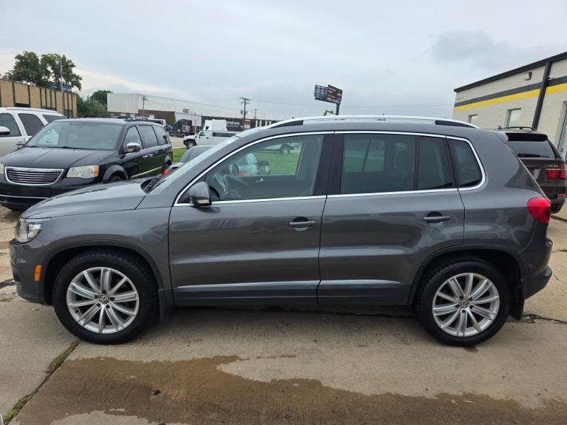 Volkswagen Tiguan SE 2016