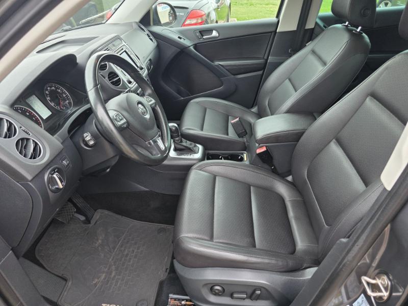 Volkswagen Tiguan SE 2016