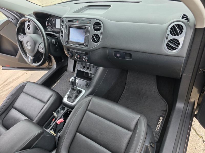 Volkswagen Tiguan SE 2016