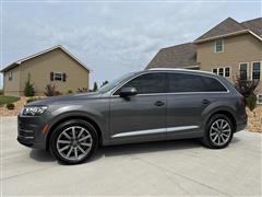 2018 Audi Q7  2018 Audi Q7