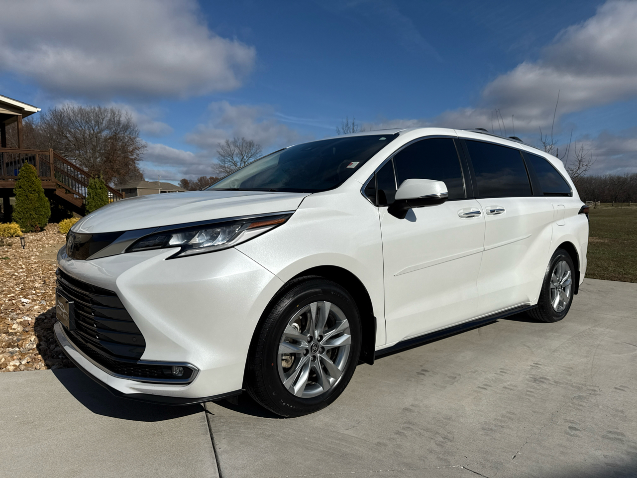 2022 Toyota Sienna Limited FWD 7-Passenger (Natl)
