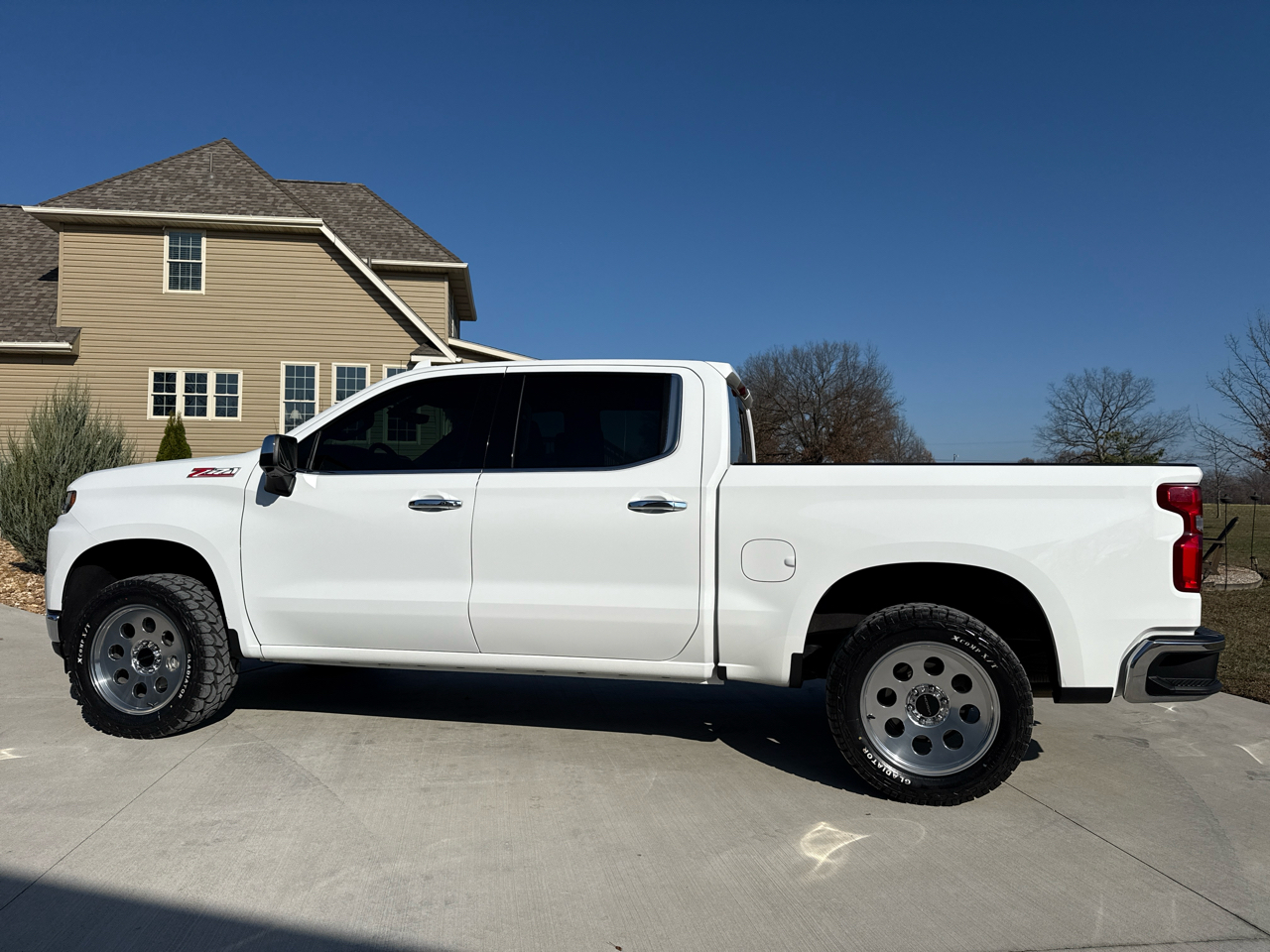 Chevrolet Silverado 1500 4WD Crew Cab 147" LTZ 2021