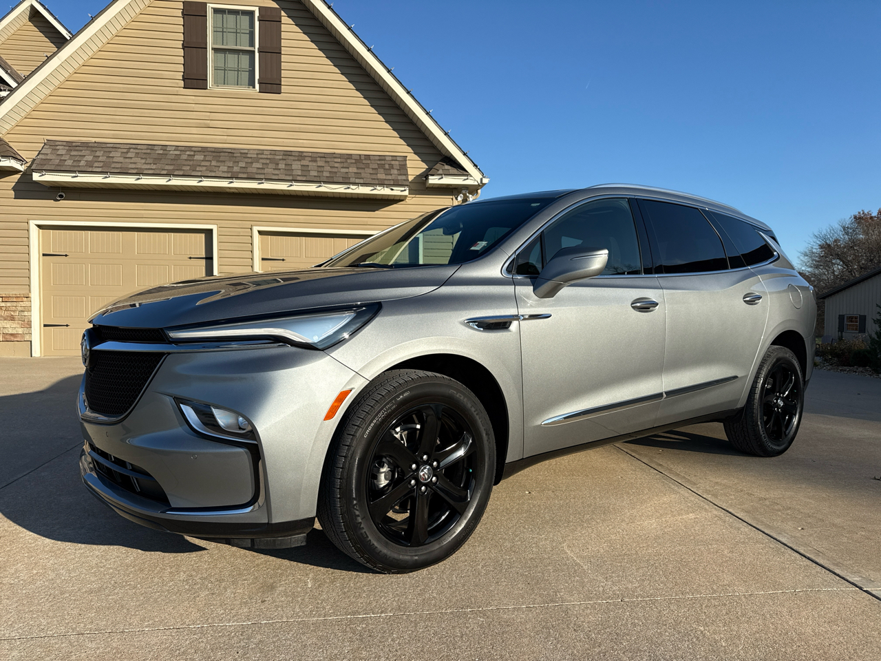 2023 Buick Enclave FWD 4dr Essence