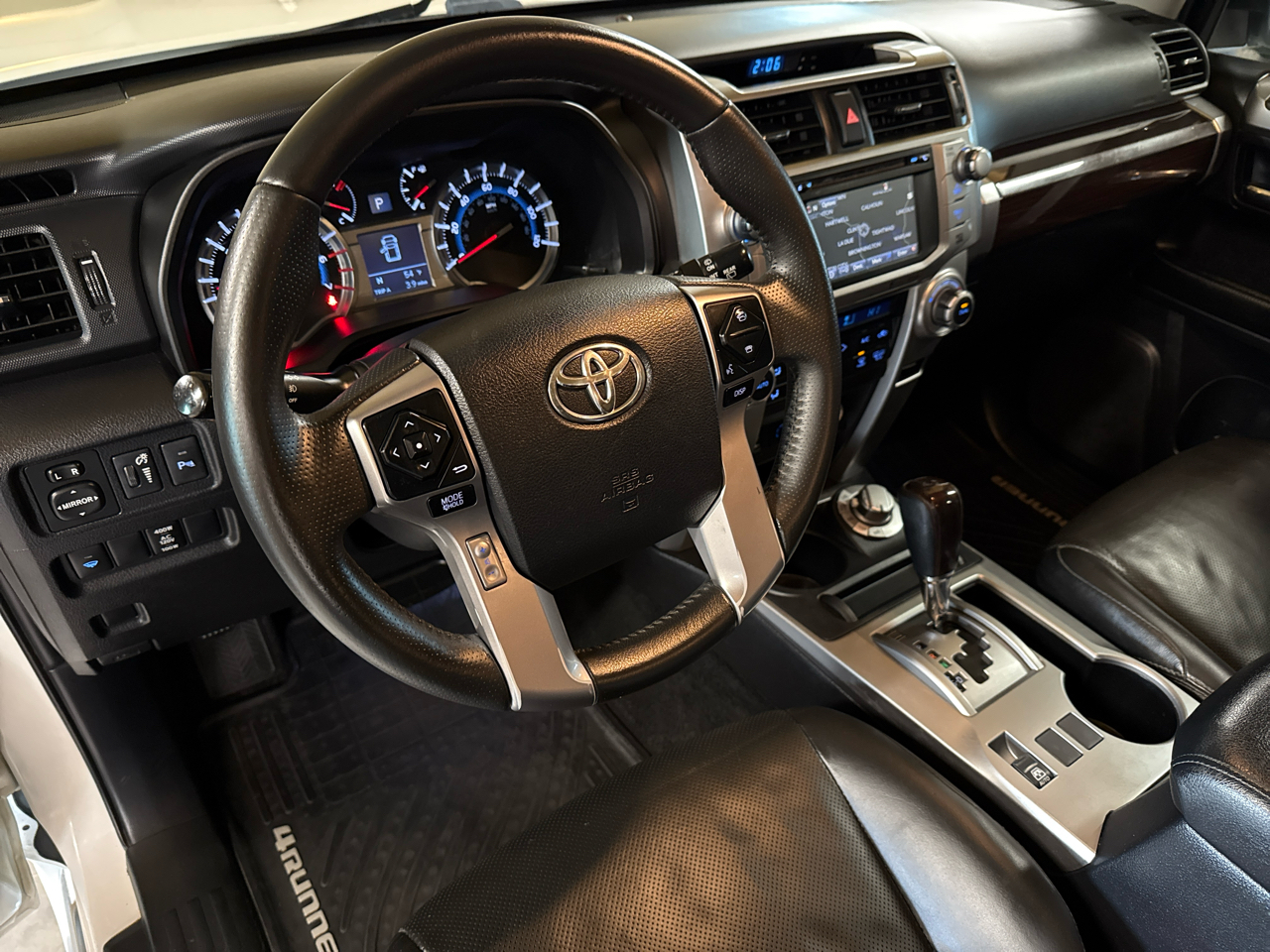 Toyota 4Runner Limited 4WD V6 2014