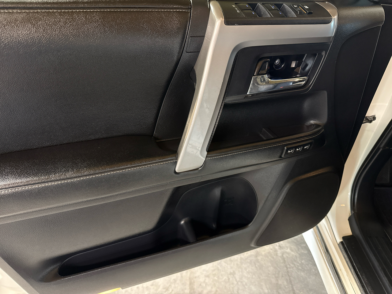 Toyota 4Runner Limited 4WD V6 2014