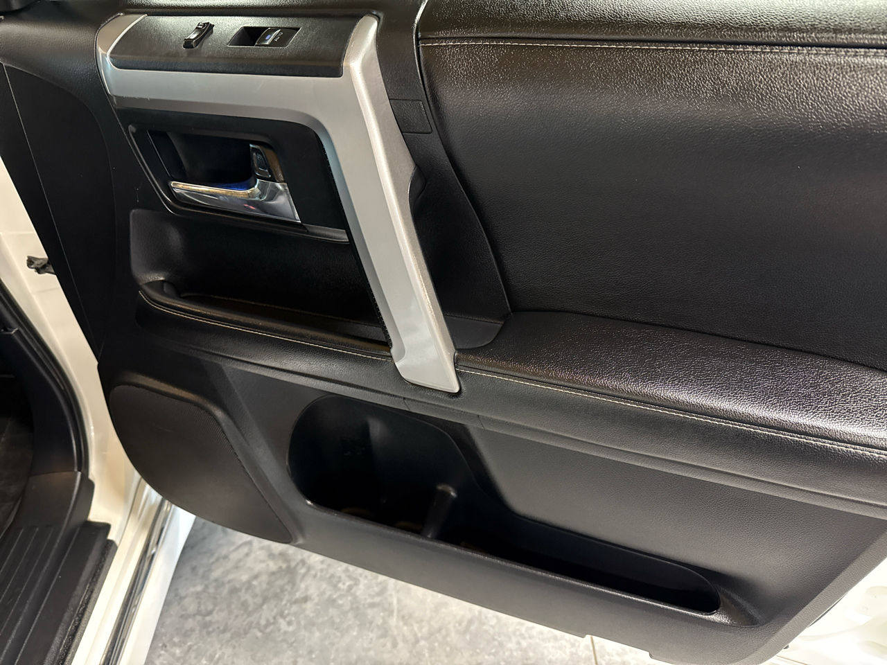 Toyota 4Runner Limited 4WD V6 2014