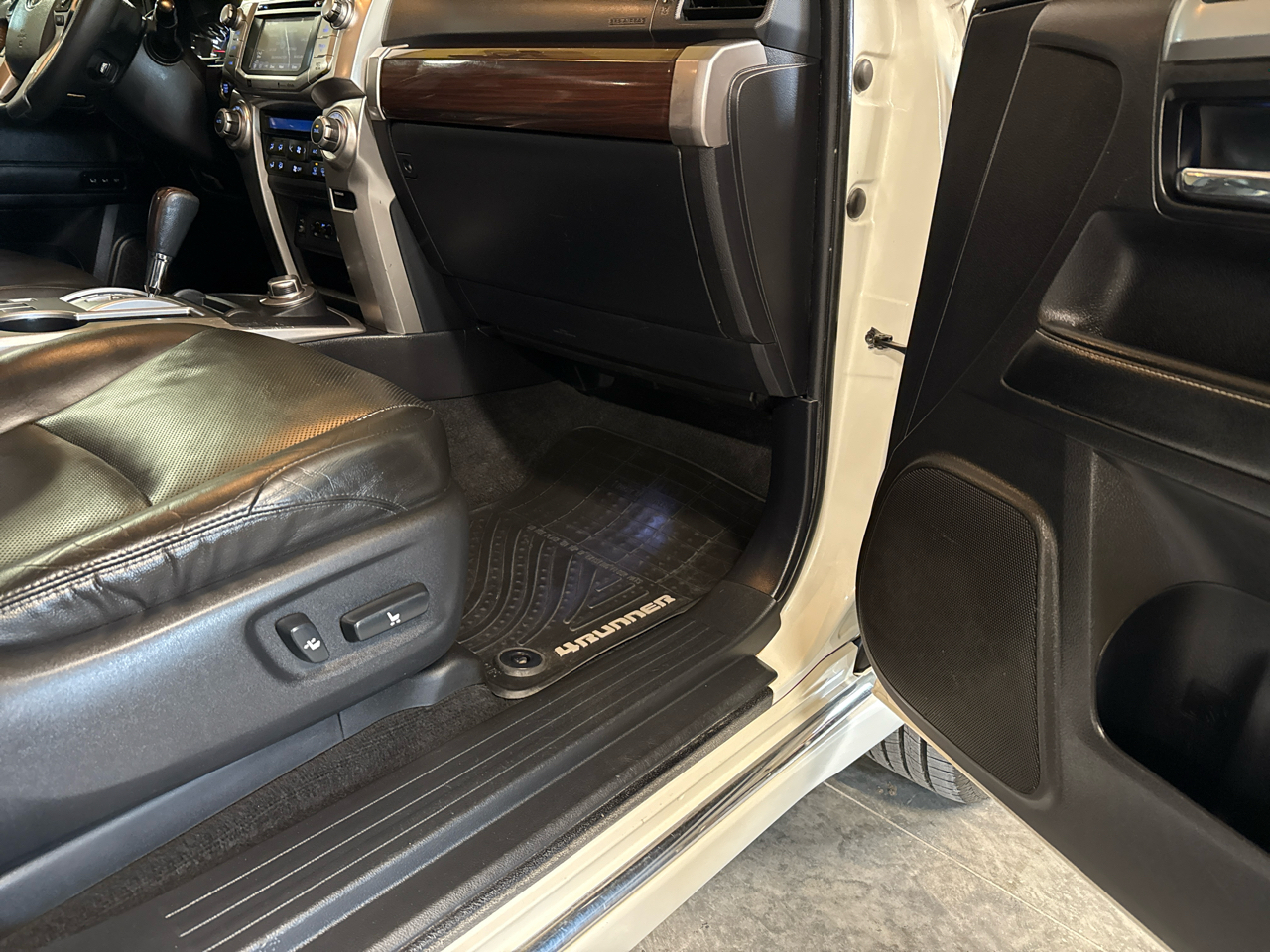 Toyota 4Runner Limited 4WD V6 2014