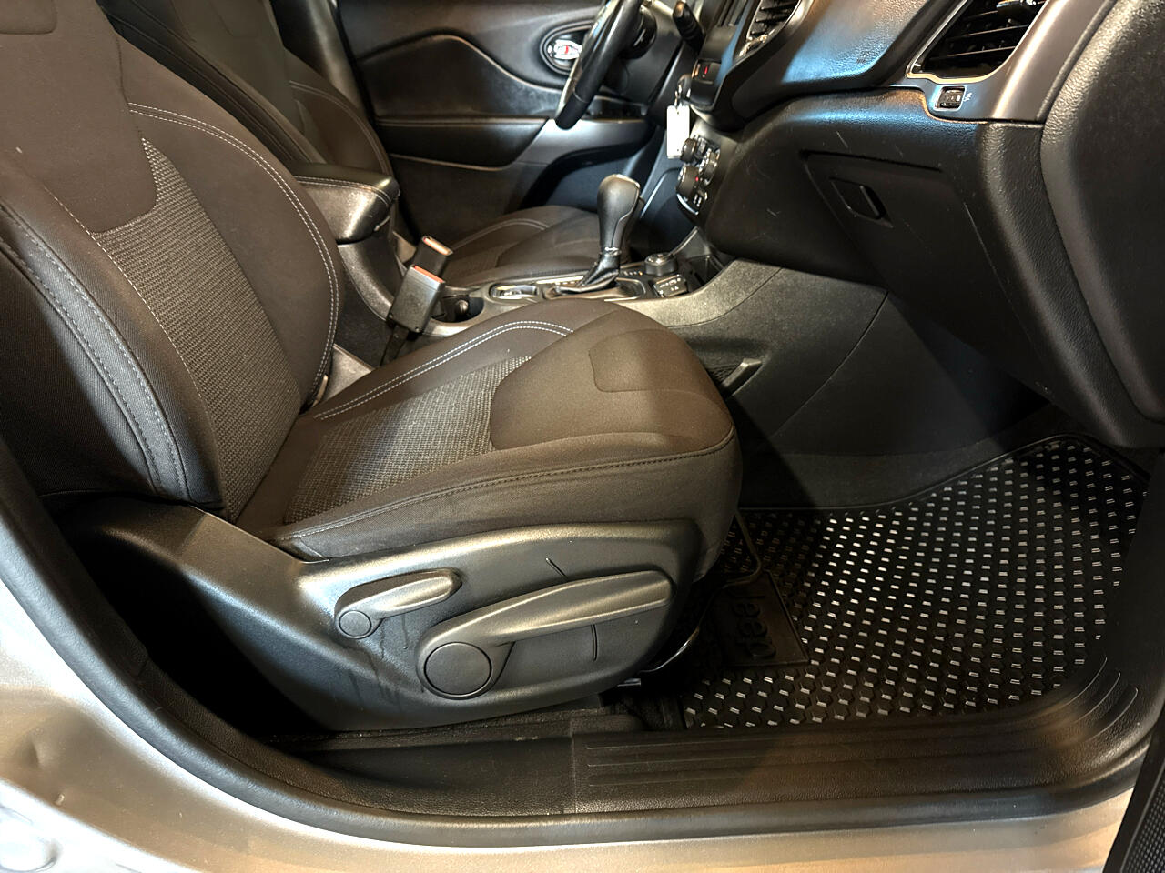 Jeep Cherokee Latitude 4x4 2020