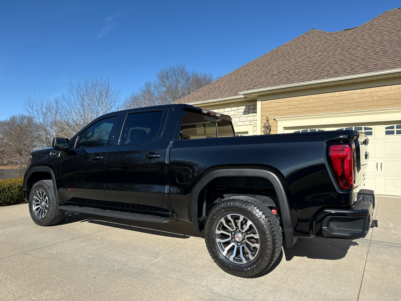 GMC Sierra 1500 AT4 Crew Cab 4WD 2021