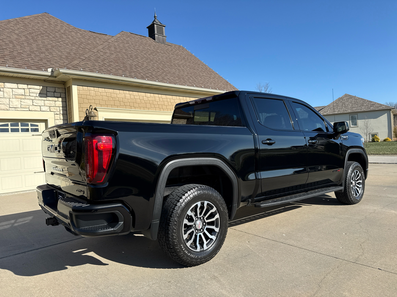 GMC Sierra 1500 AT4 Crew Cab 4WD 2021