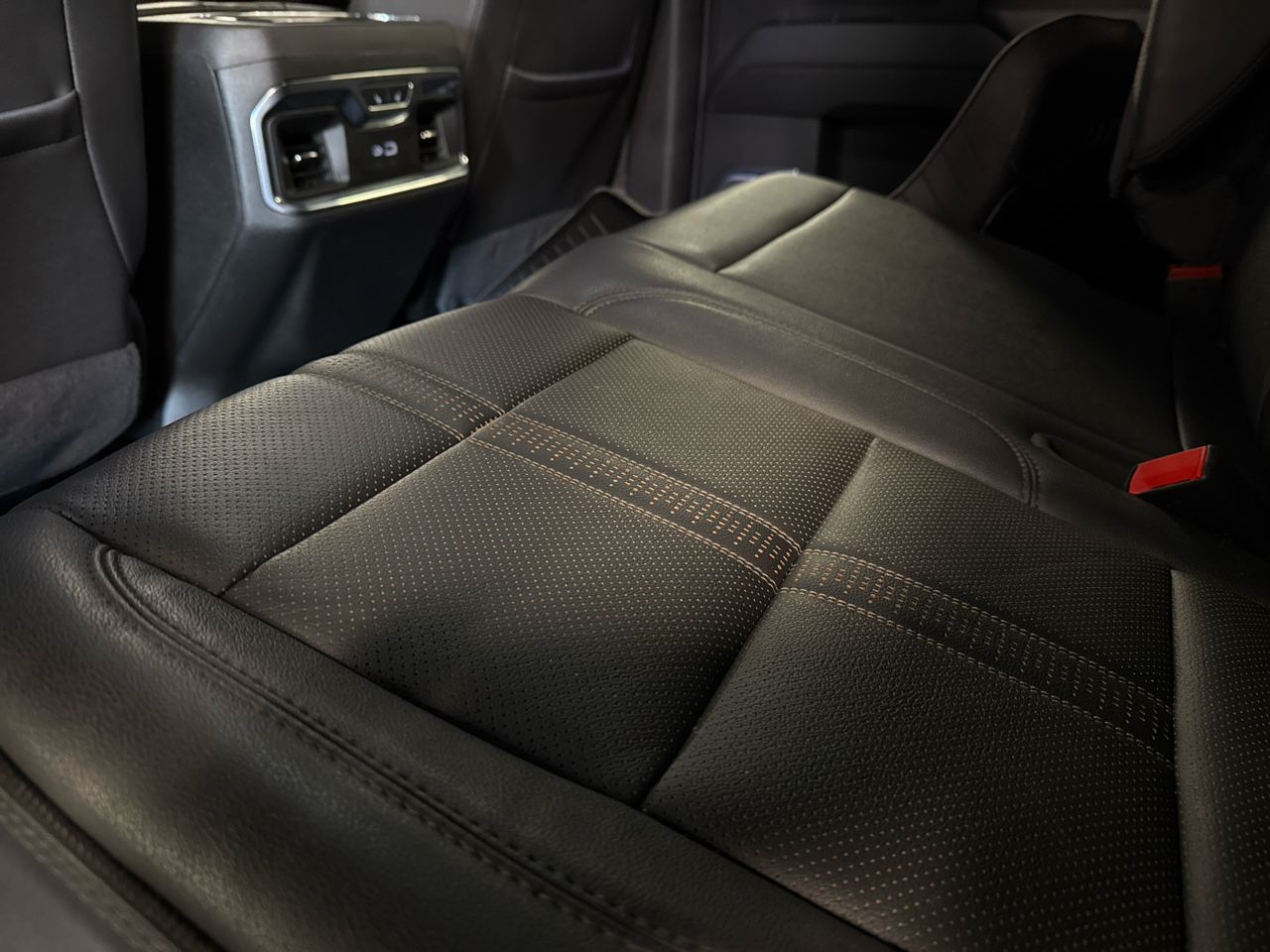 Chevrolet Silverado 3500HD 4WD Crew Cab 172" High Country 2025