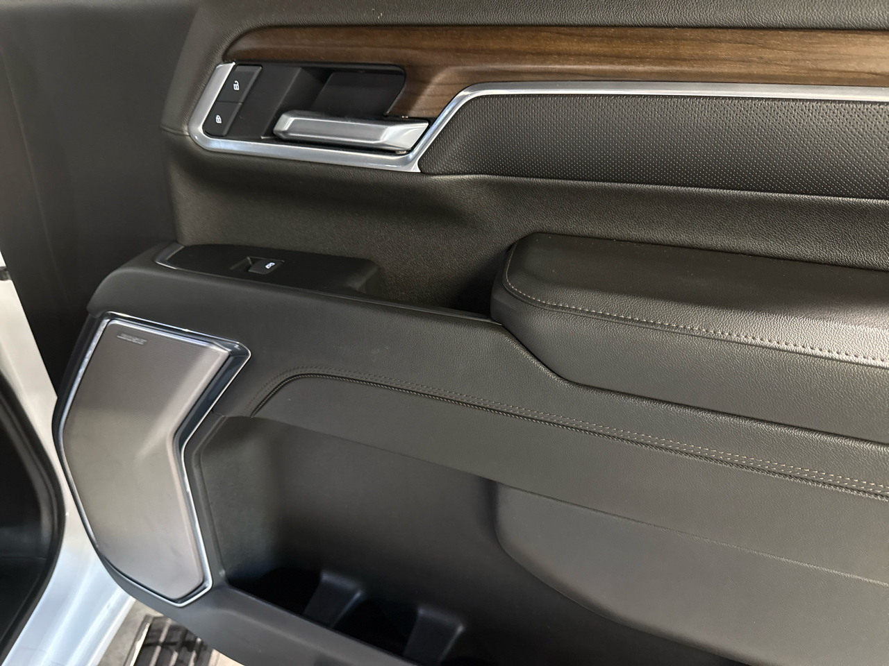 Chevrolet Silverado 3500HD 4WD Crew Cab 172" High Country 2025