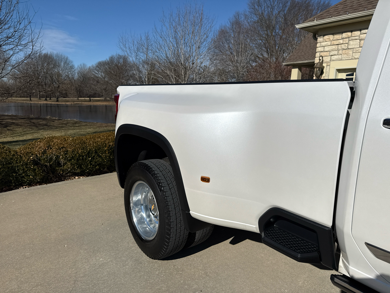 Chevrolet Silverado 3500HD 4WD Crew Cab 172" High Country 2025