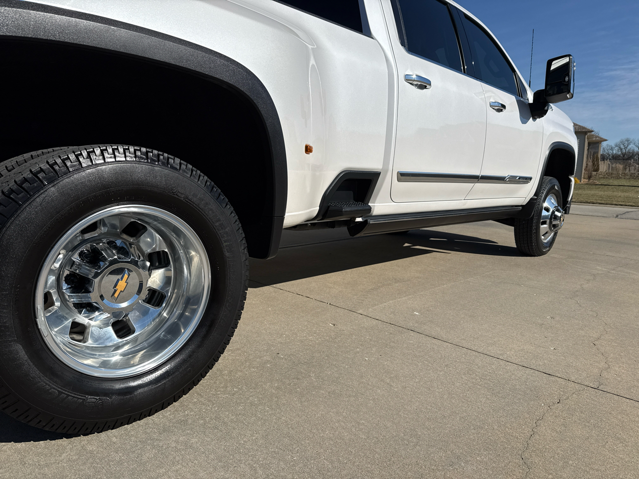 Chevrolet Silverado 3500HD 4WD Crew Cab 172" High Country 2025