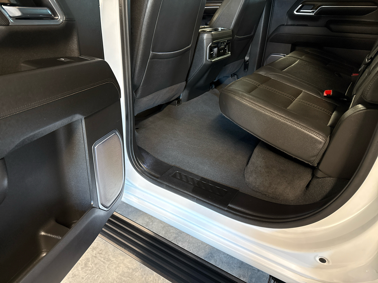 Chevrolet Silverado 3500HD 4WD Crew Cab 172" High Country 2025