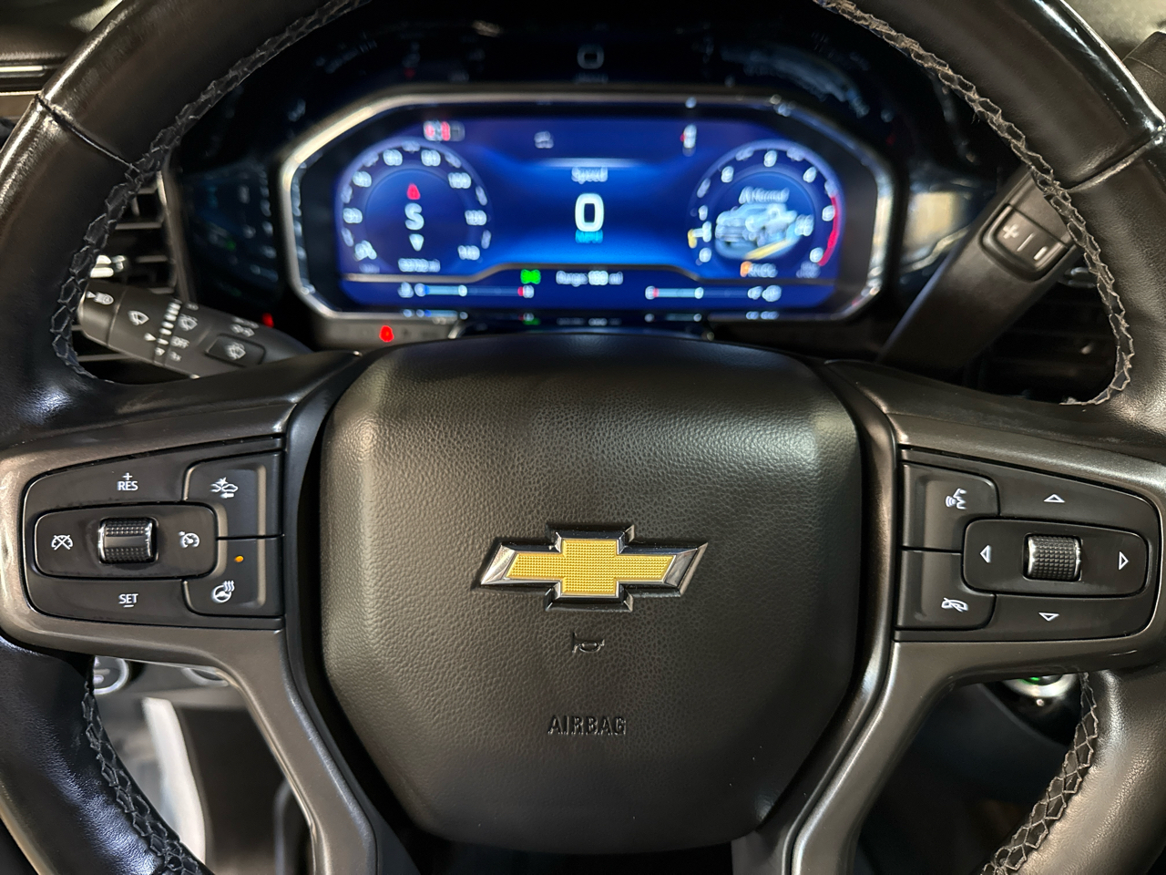 Chevrolet Silverado 3500HD 4WD Crew Cab 172" High Country 2025