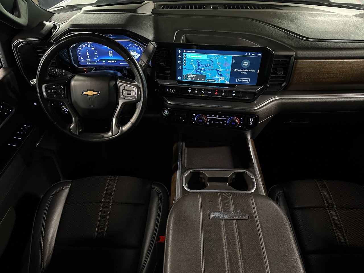 Chevrolet Silverado 3500HD 4WD Crew Cab 172" High Country 2025