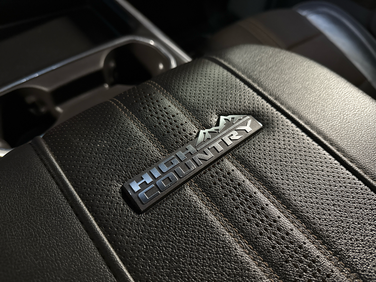 Chevrolet Silverado 3500HD 4WD Crew Cab 172" High Country 2025