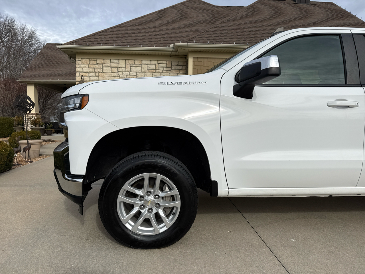 Chevrolet Silverado 1500 4WD Crew Cab 147" LT 2020