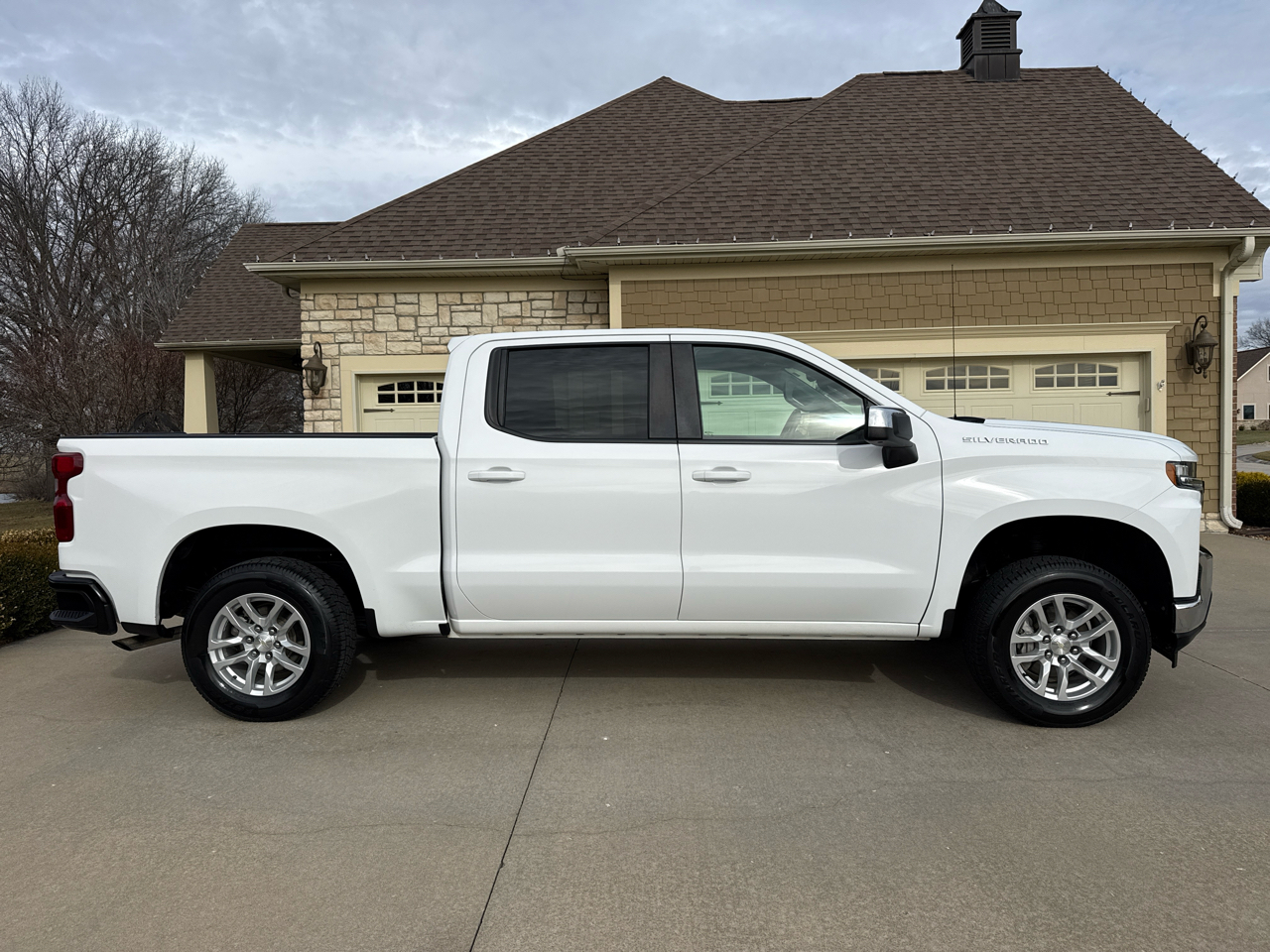 Chevrolet Silverado 1500 4WD Crew Cab 147" LT 2020