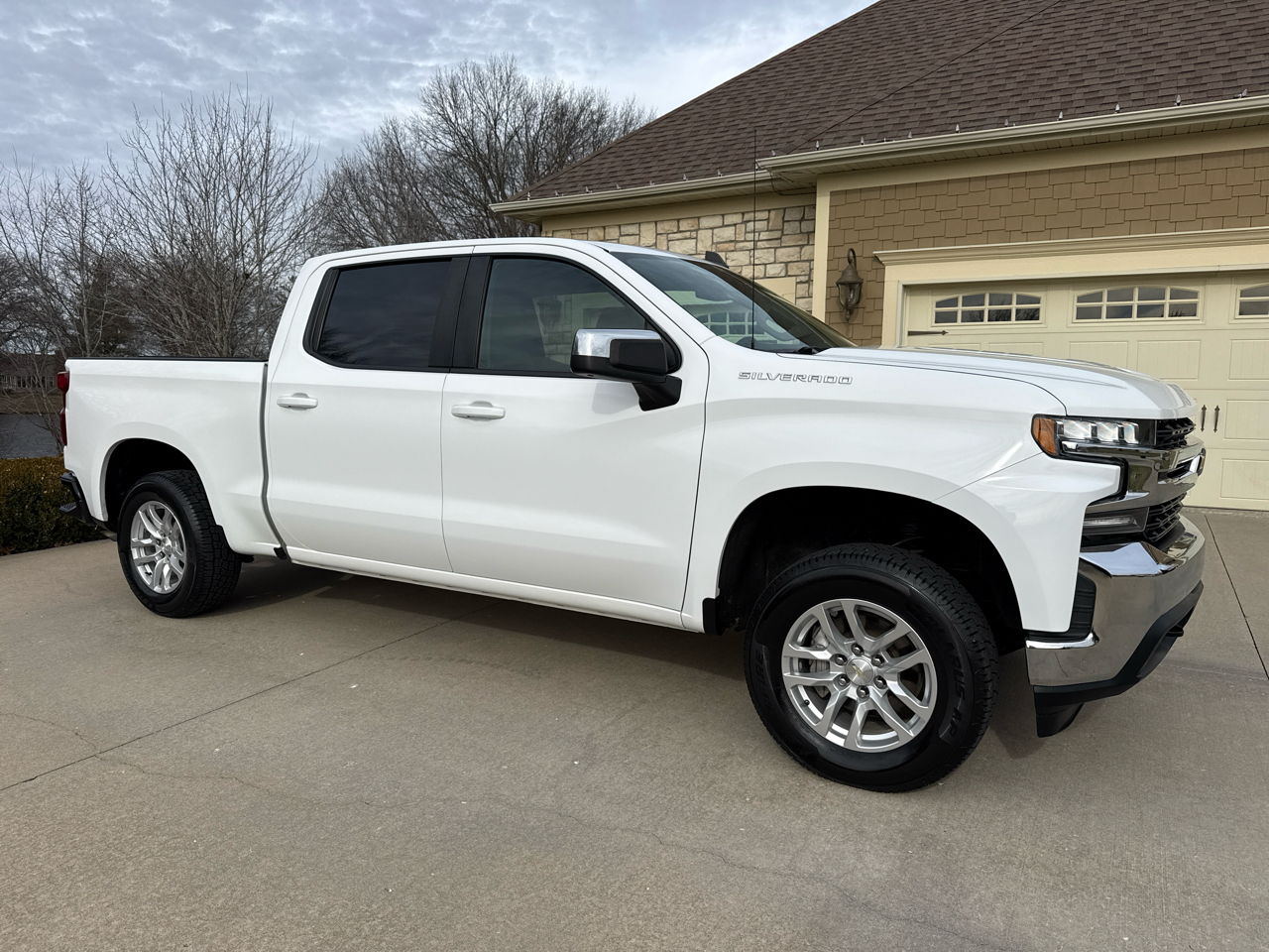 Chevrolet Silverado 1500 4WD Crew Cab 147" LT 2020