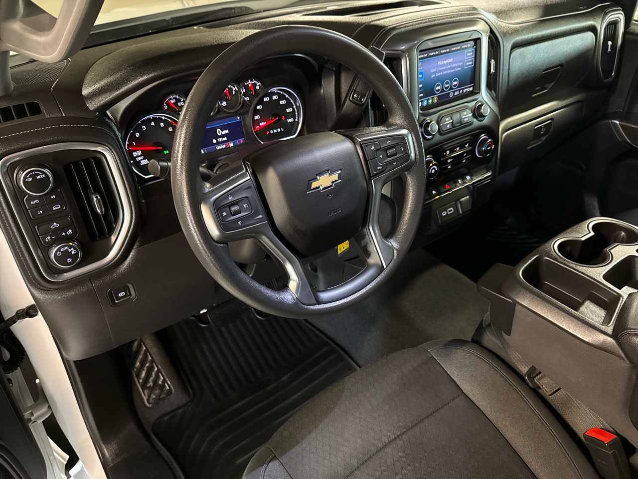 Chevrolet Silverado 1500 4WD Crew Cab 147" LT 2020