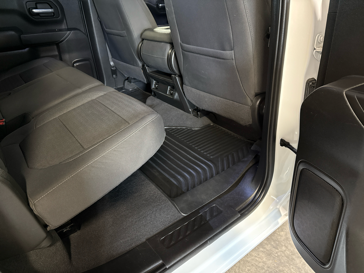 Chevrolet Silverado 1500 4WD Crew Cab 147" LT 2020