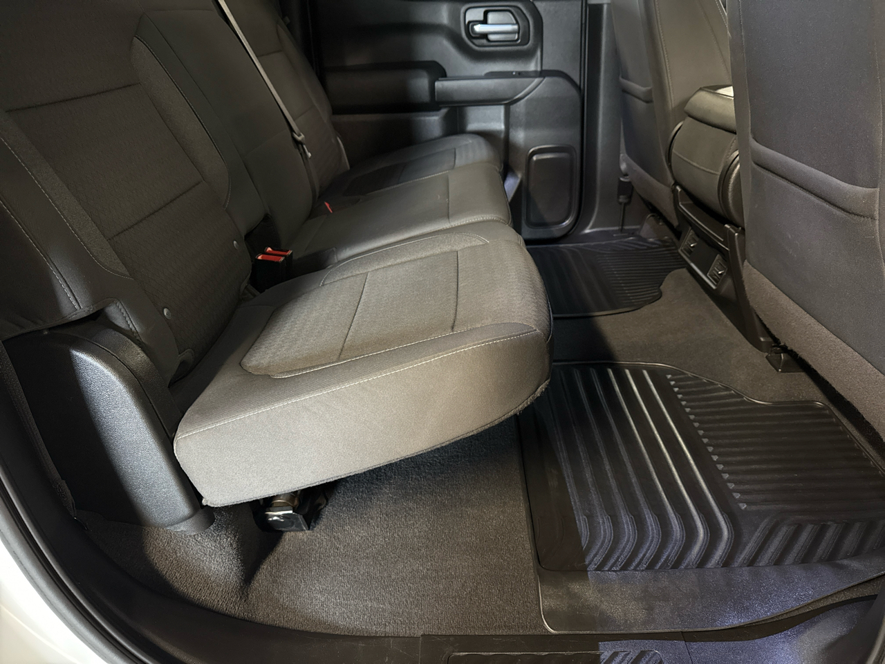 Chevrolet Silverado 1500 4WD Crew Cab 147" LT 2020