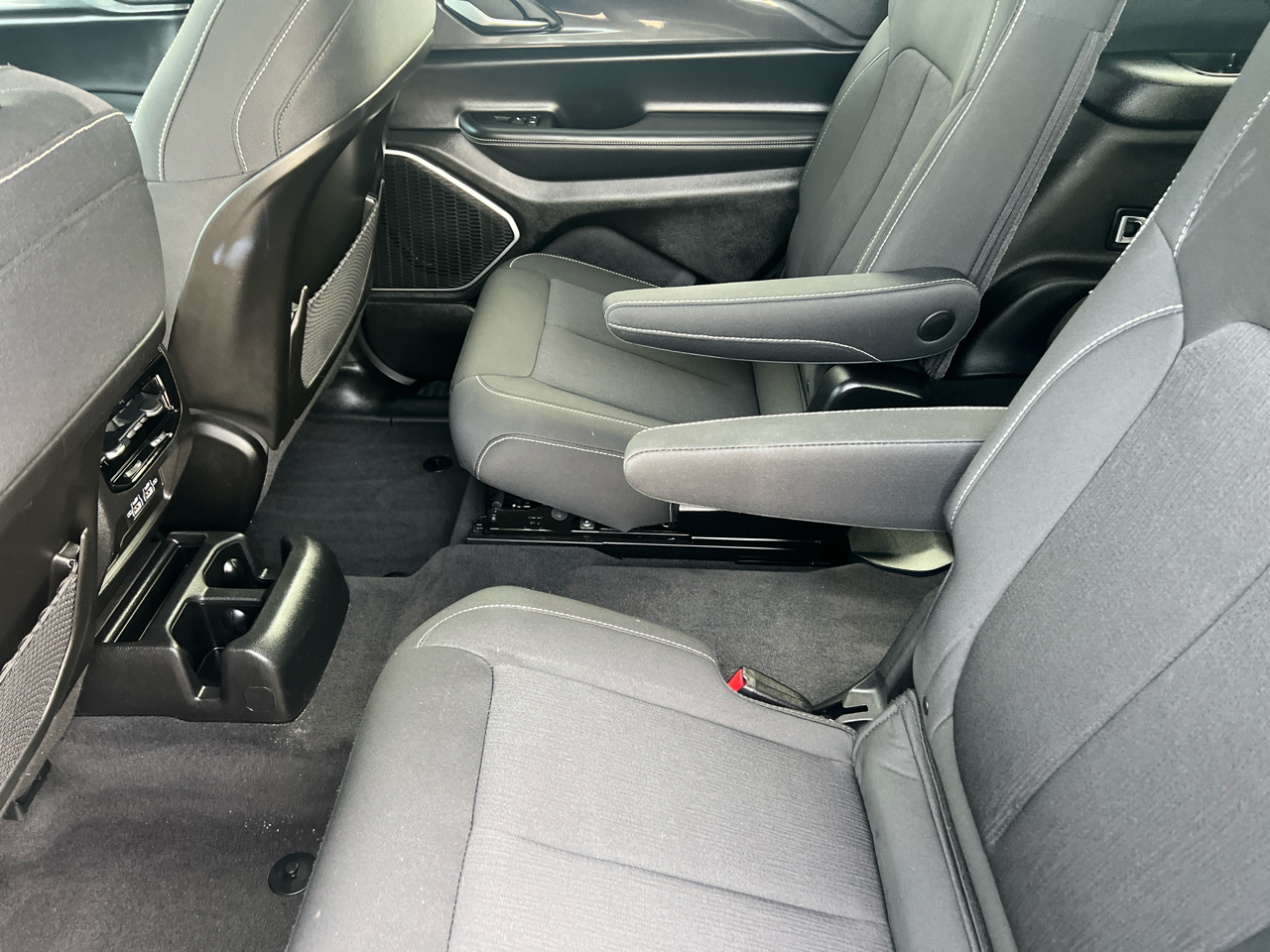 Jeep Grand Cherokee L Laredo 4x4 2022