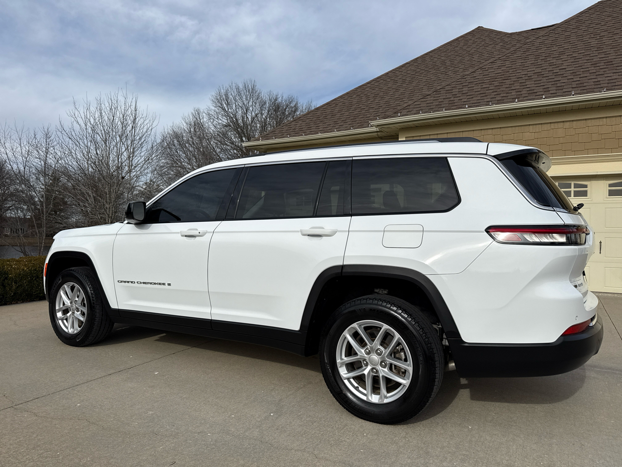 Jeep Grand Cherokee L Laredo 4x4 2022