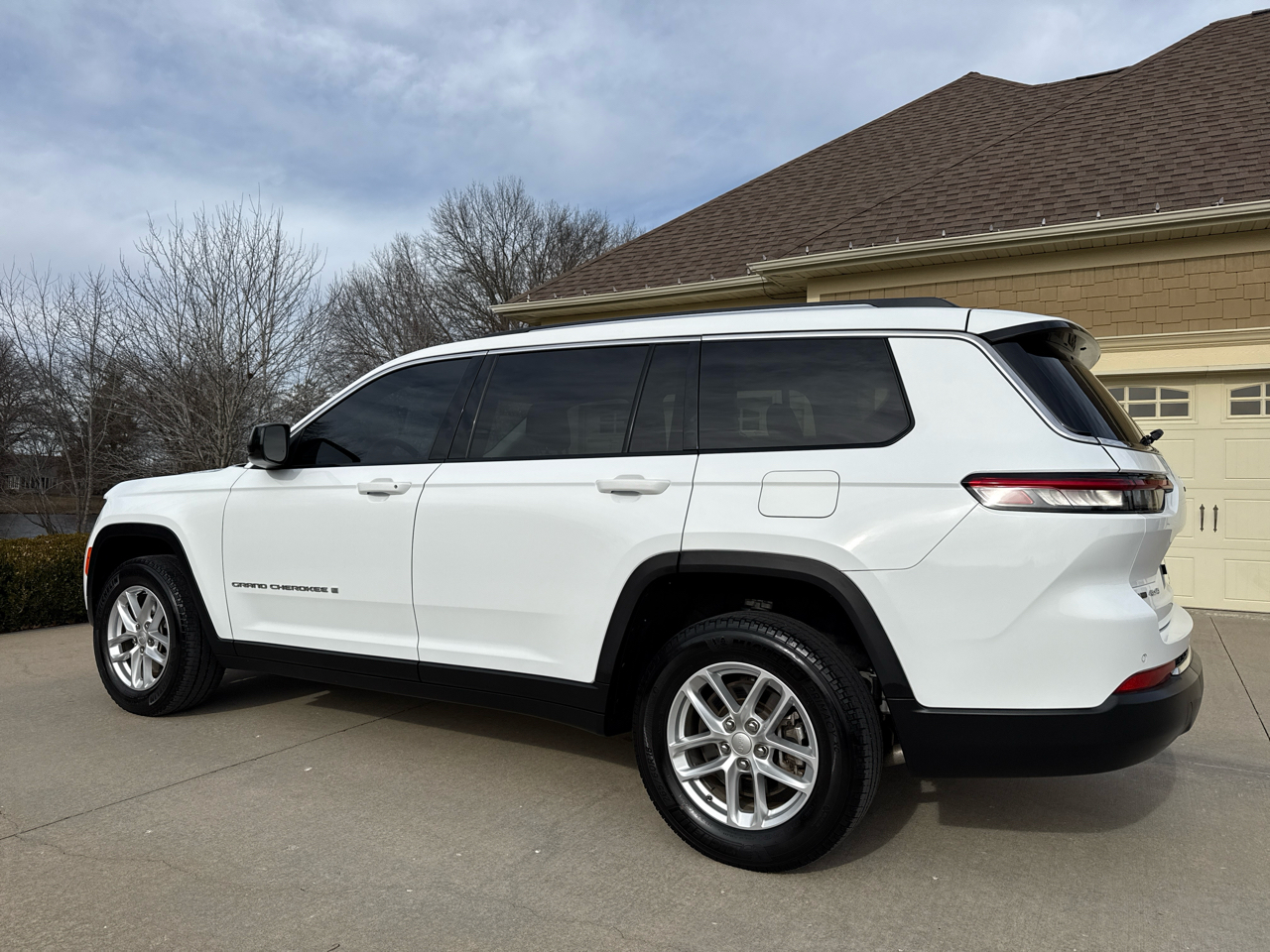 Jeep Grand Cherokee L Laredo 4x4 2022