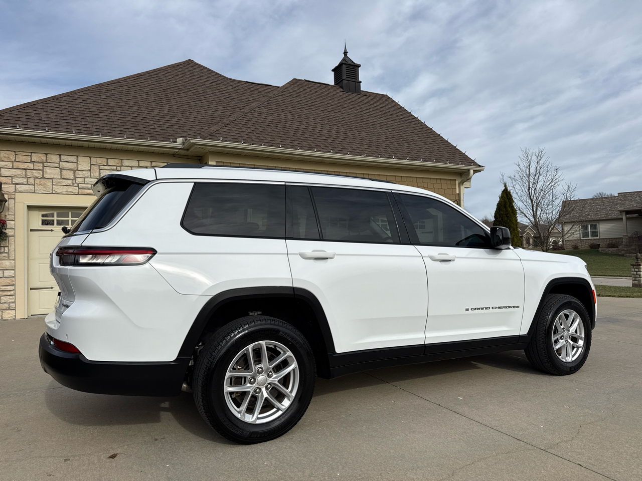 Jeep Grand Cherokee L Laredo 4x4 2022