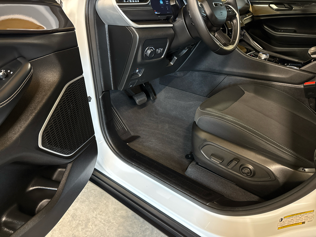 Jeep Grand Cherokee L Laredo 4x4 2022