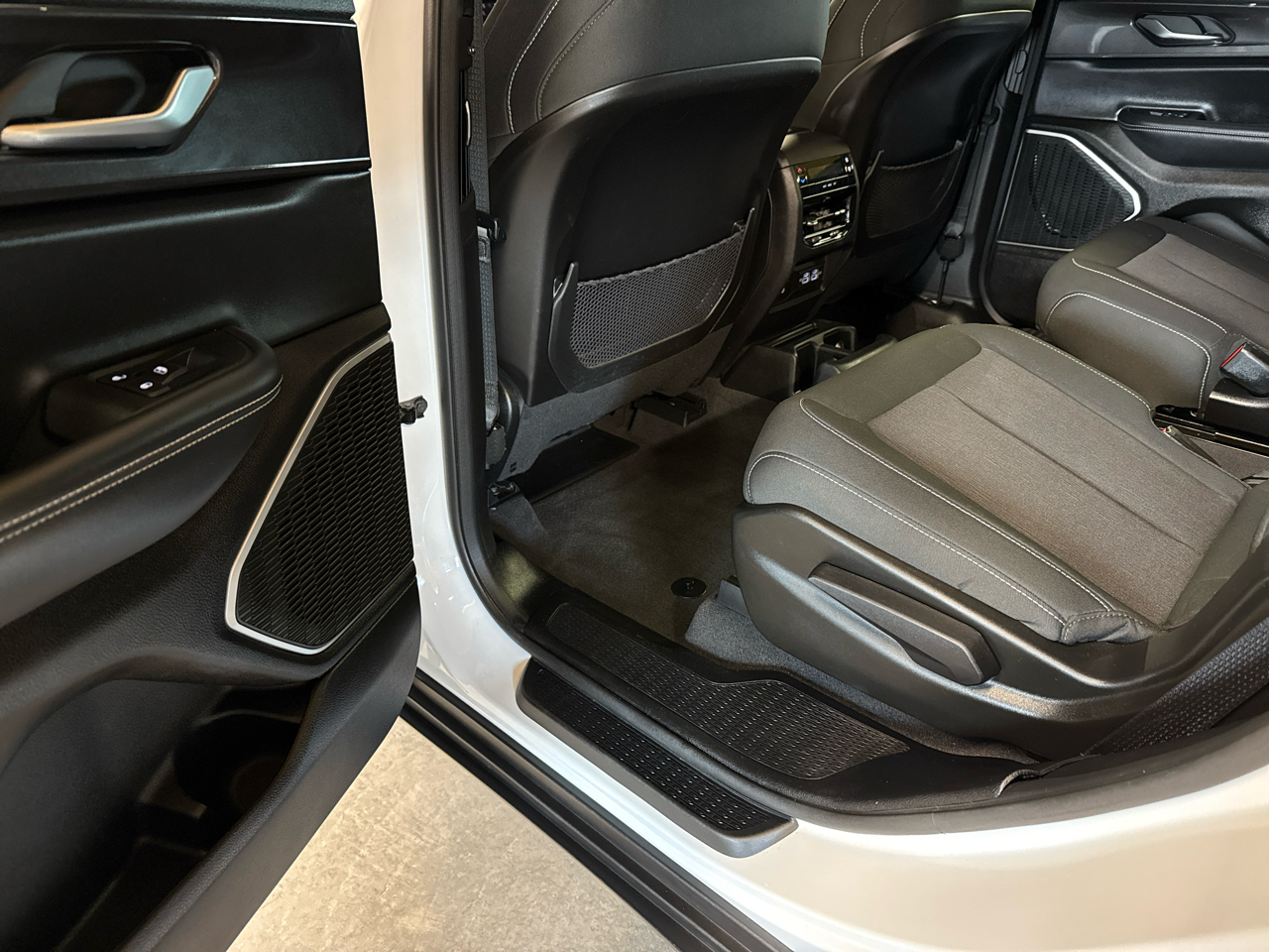 Jeep Grand Cherokee L Laredo 4x4 2022