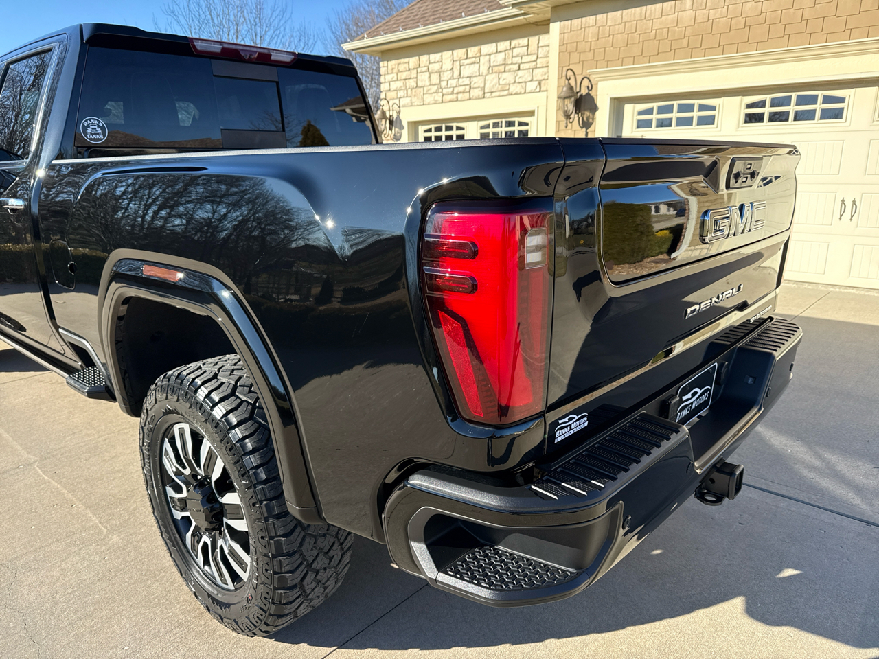 GMC Sierra 2500HD Denali Ultimate Crew Cab 4WD 2024