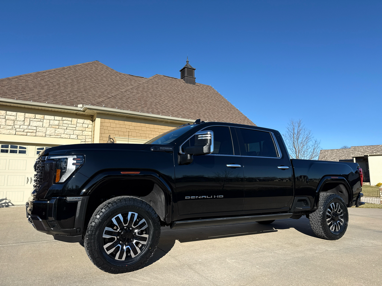 GMC Sierra 2500HD Denali Ultimate Crew Cab 4WD 2024