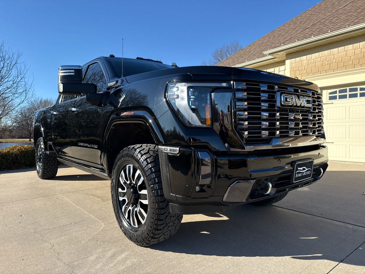 GMC Sierra 2500HD Denali Ultimate Crew Cab 4WD 2024