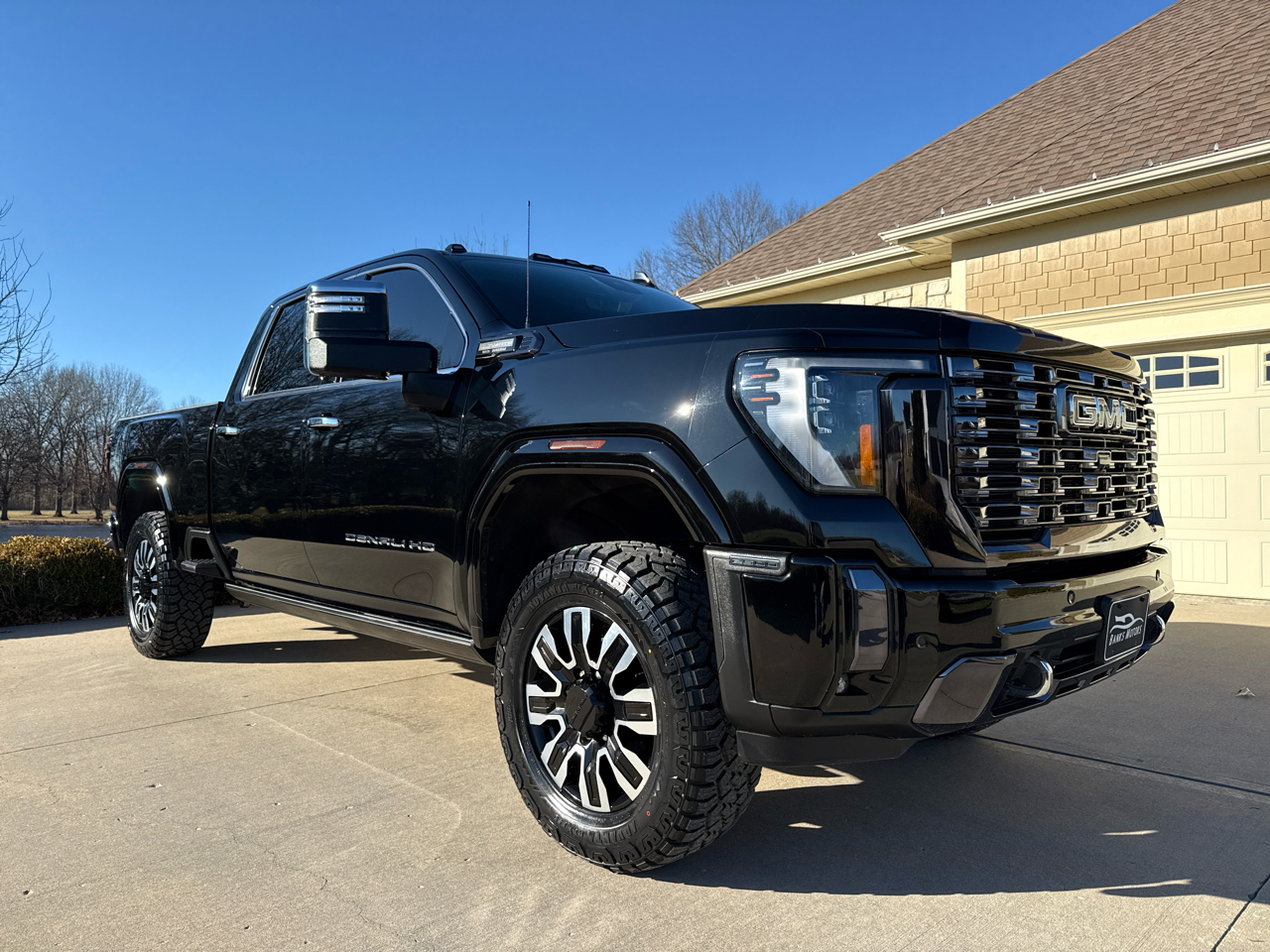 GMC Sierra 2500HD Denali Ultimate Crew Cab 4WD 2024