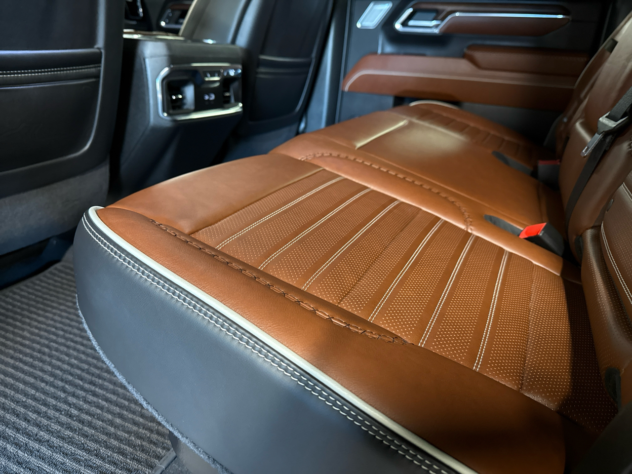 GMC Sierra 2500HD Denali Ultimate Crew Cab 4WD 2024