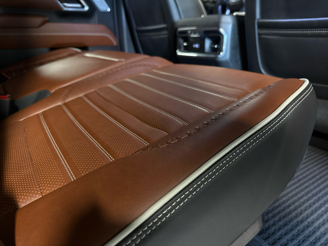 GMC Sierra 2500HD Denali Ultimate Crew Cab 4WD 2024