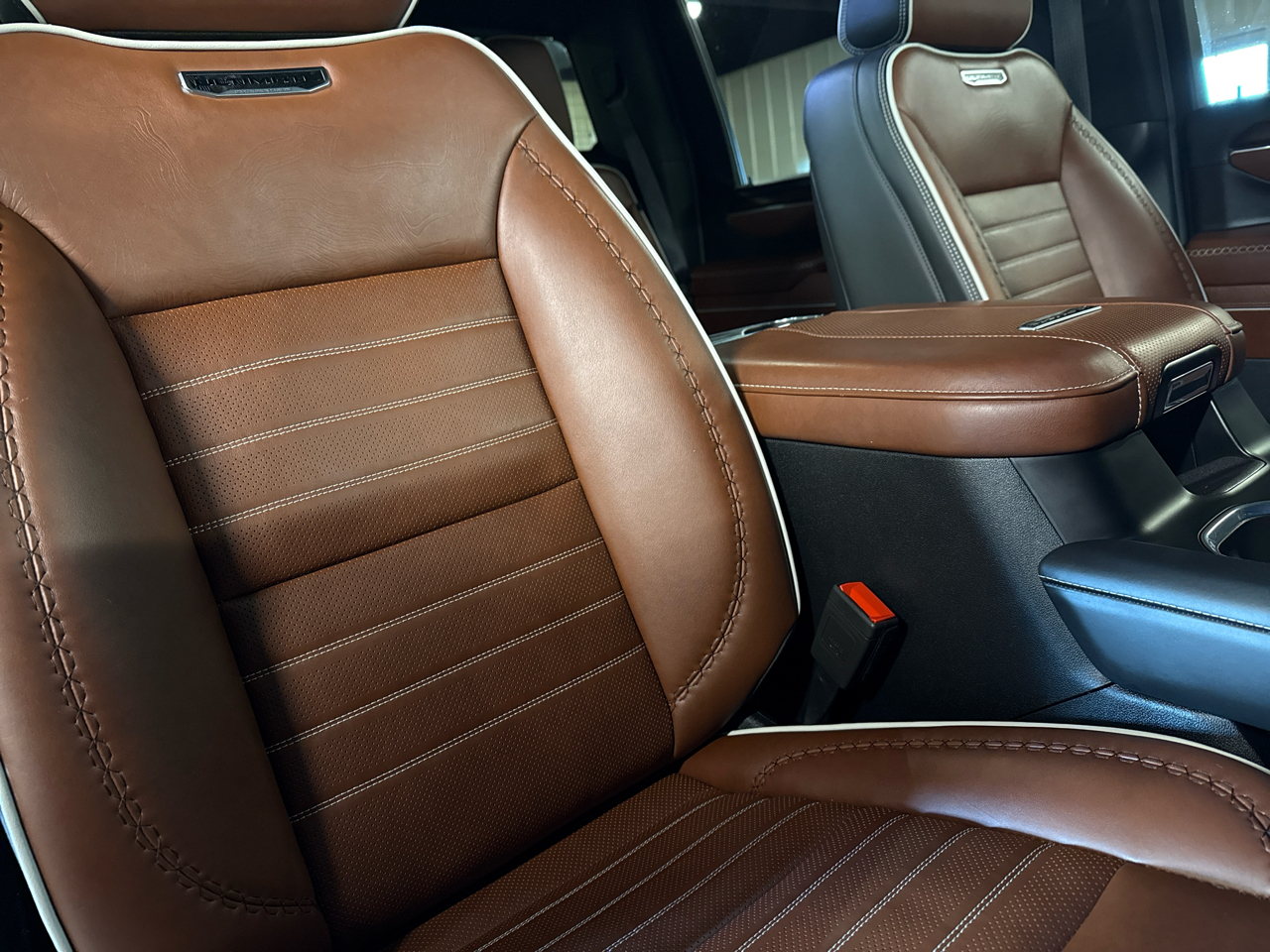 GMC Sierra 2500HD Denali Ultimate Crew Cab 4WD 2024