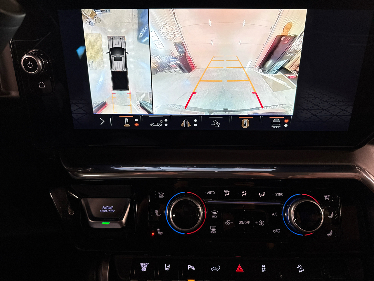 GMC Sierra 2500HD Denali Ultimate Crew Cab 4WD 2024